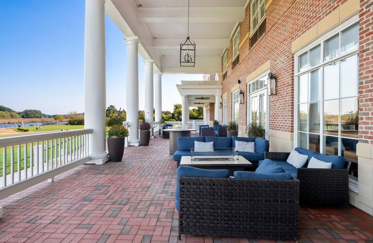 HGI Suffolk Riverfront outdoor area